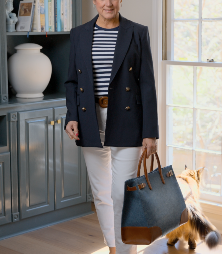 7 Flattering Outfits for Women Over 50